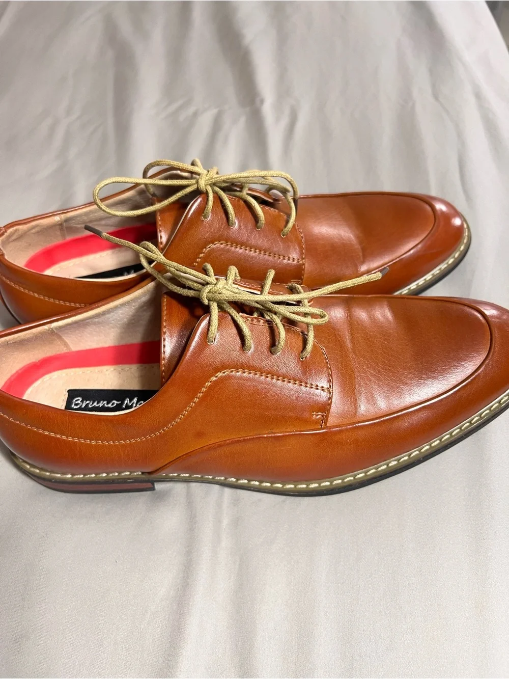 Men's Leather Derby Shoes in Rich Tan — Classic Lace-Up Style